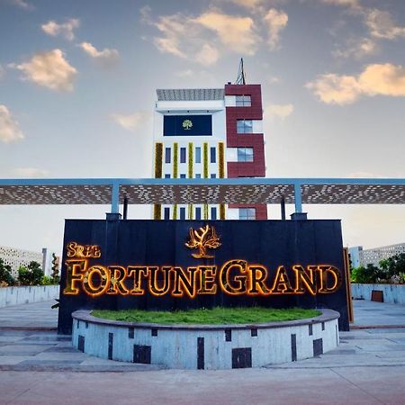 Sree Fortune Grand, Tadepalli Hotel Tadepalle Exterior foto