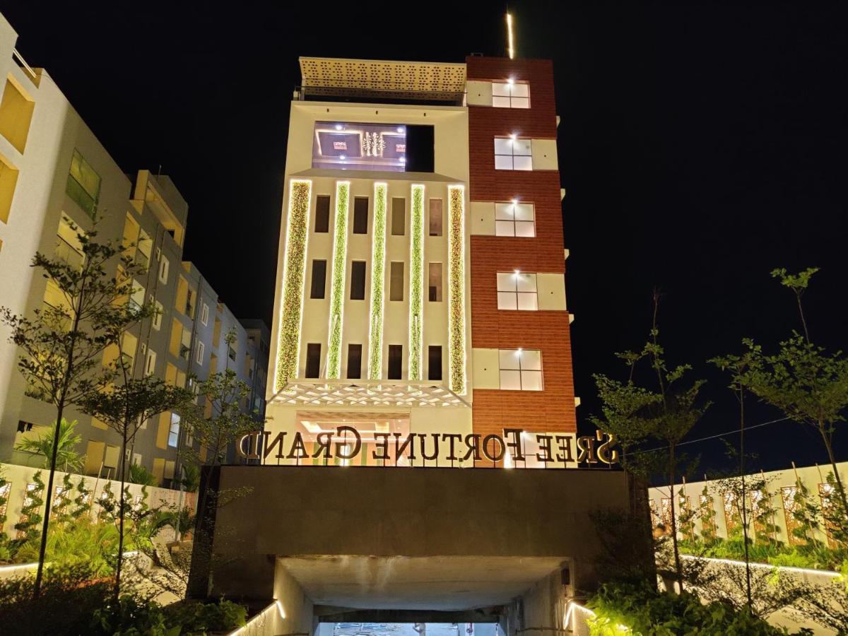 Sree Fortune Grand, Tadepalli Hotel Tadepalle Exterior foto