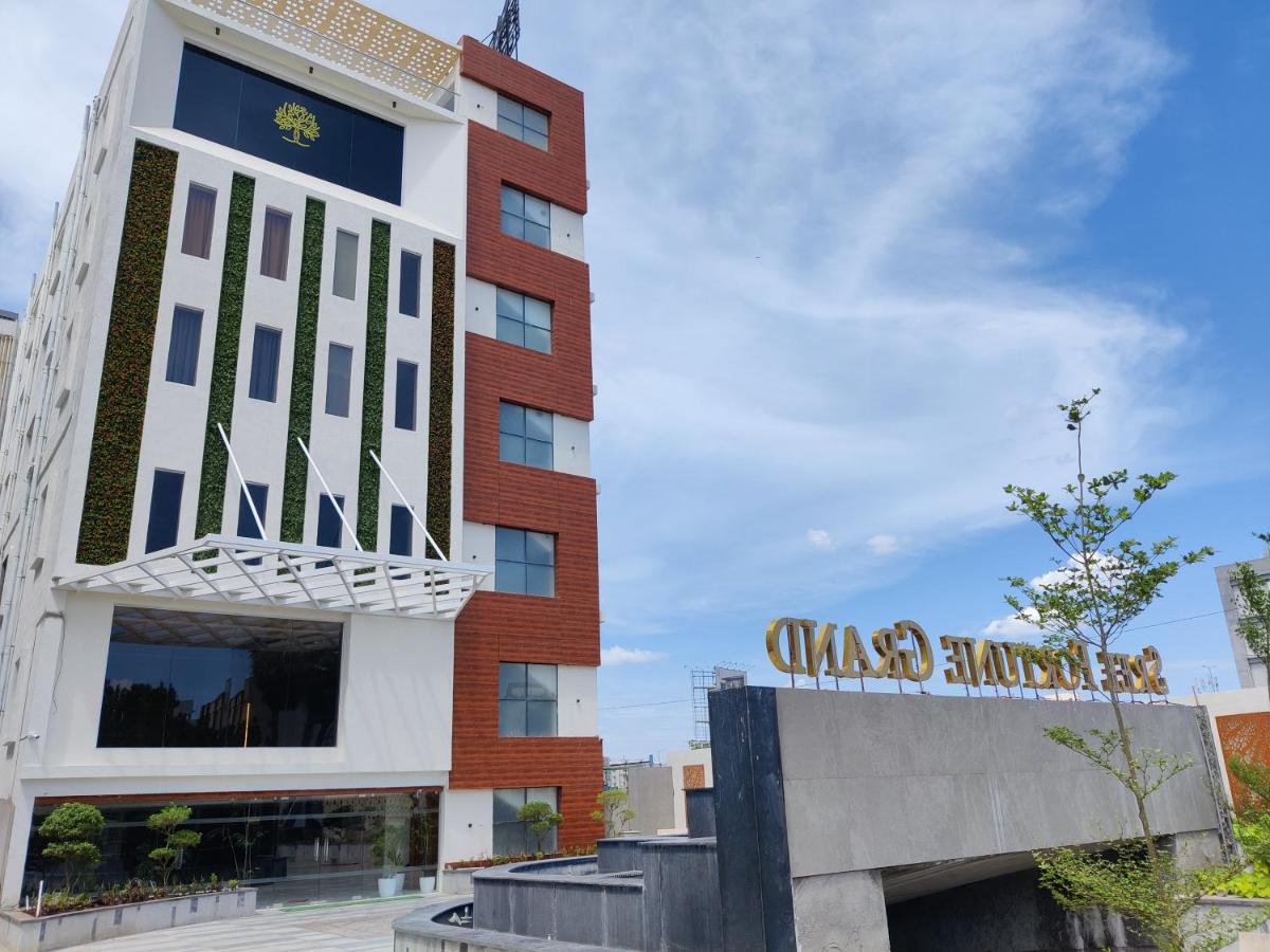 Sree Fortune Grand, Tadepalli Hotel Tadepalle Exterior foto