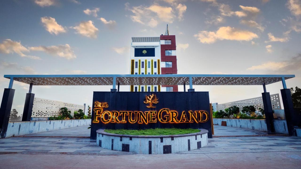 Sree Fortune Grand, Tadepalli Hotel Tadepalle Exterior foto